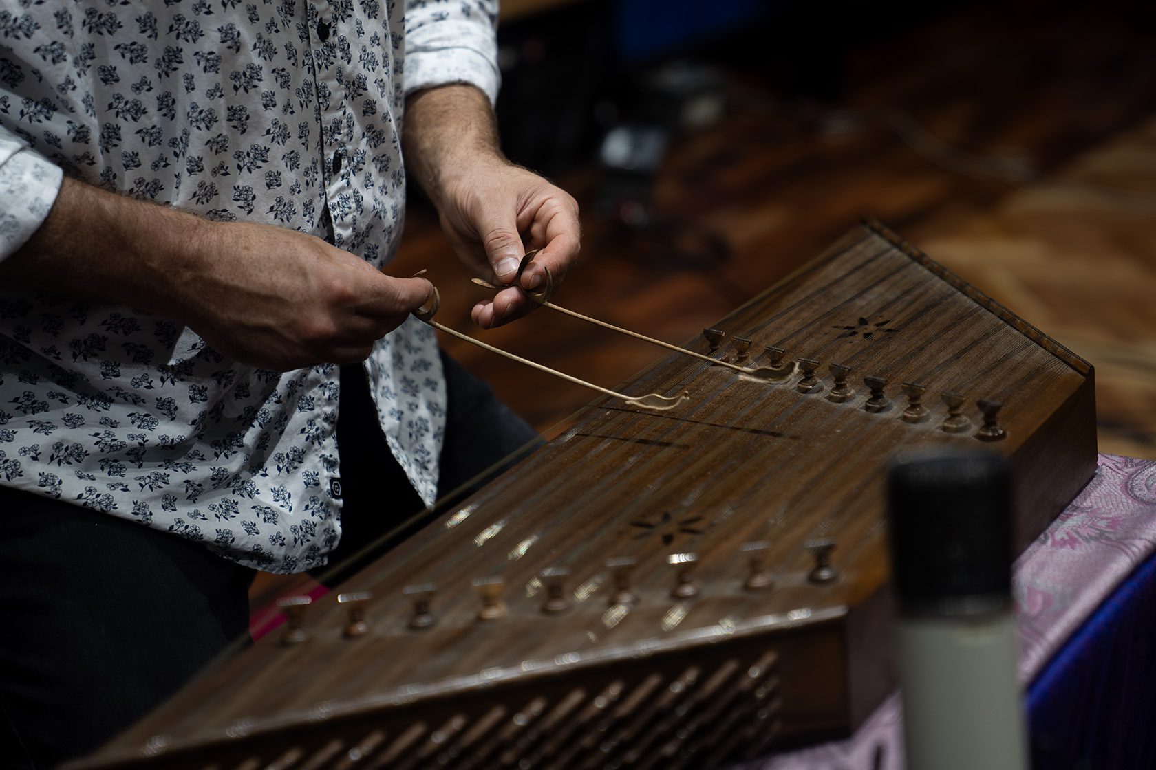 World Strings Santur Persian Dulcimer Library Evolution Series